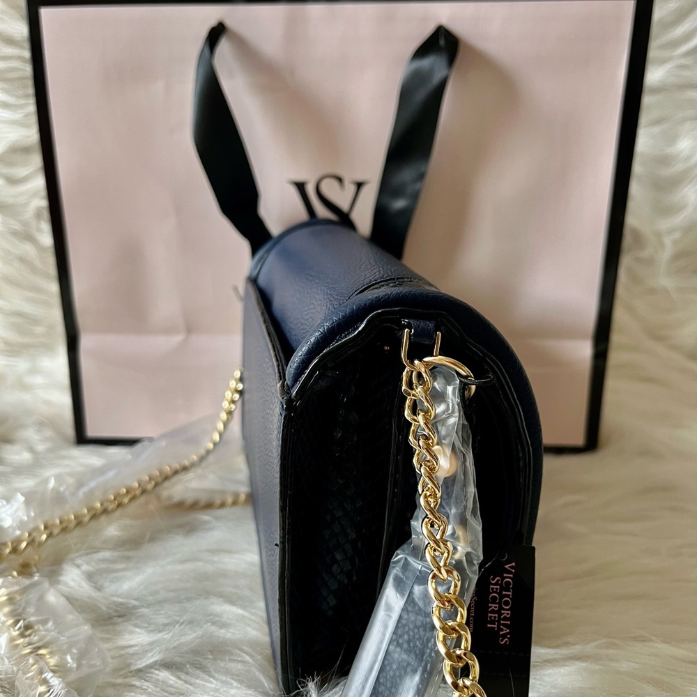 🎉🎉SOLD🎉🎉NWT Victoria’s secret - Picture 3 of 3
